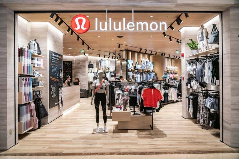 lululemon-lancar-kedai-flagship-di-lazada-lazmall